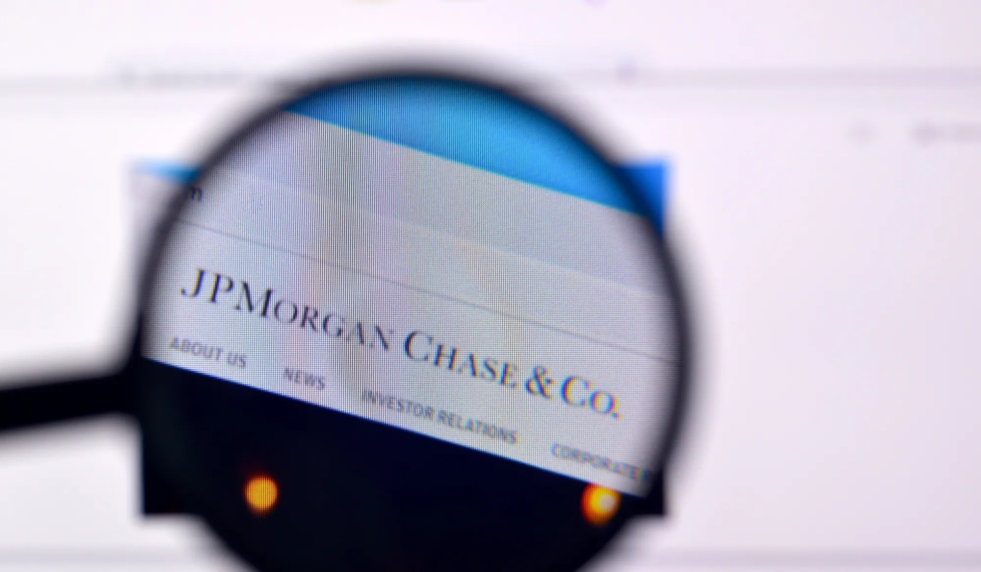 JPMorgan must pay USD 4 million to remove 47 million emails