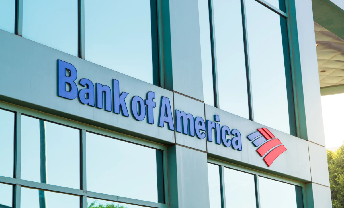 Bank of America must pay USD 90 million dollars in fines for opening false accounts and illegal fees
