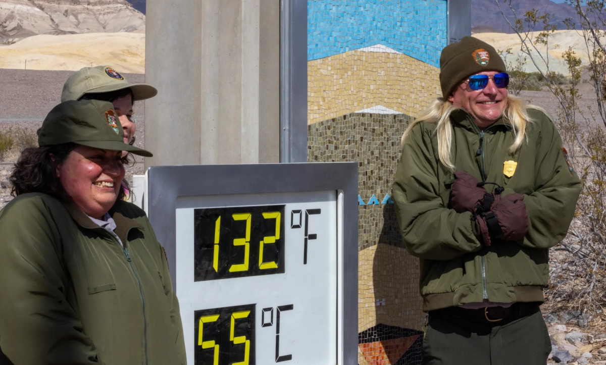 Death Valley becomes a tourist attraction thanks to high temperatures
