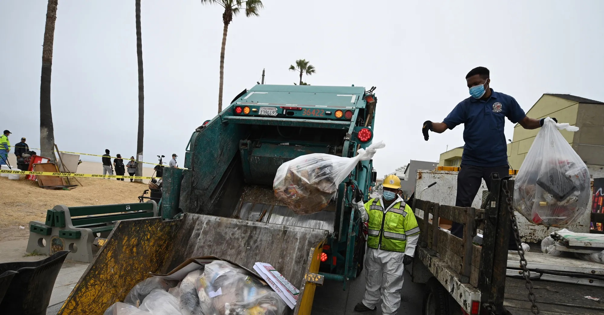 Thousands of Los Angeles City Workers Prepare for One Day Strike - Gossibox.com