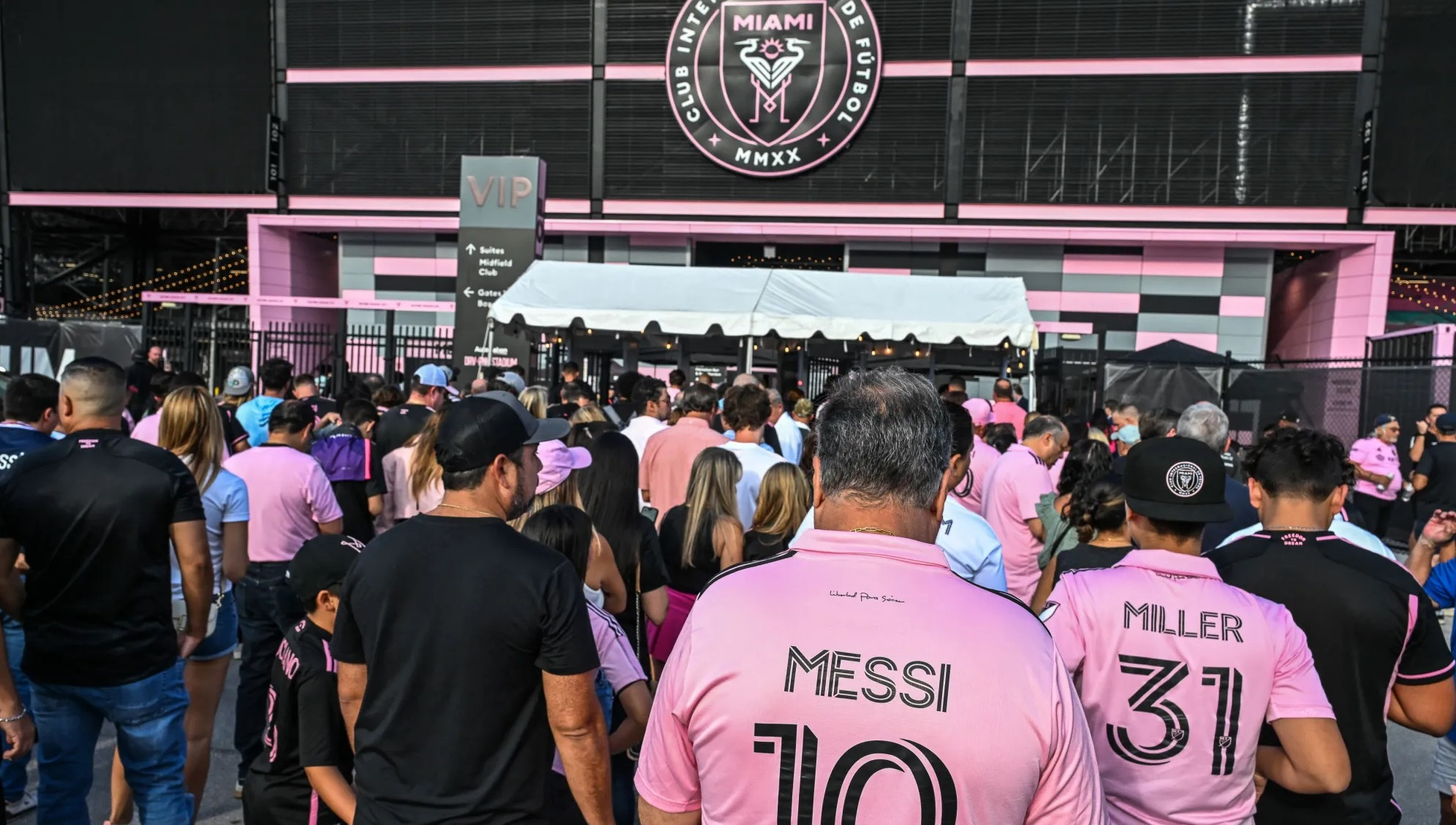 Messi made Ticketmaster collapse due to the high demand for tickets - Gossibox.com