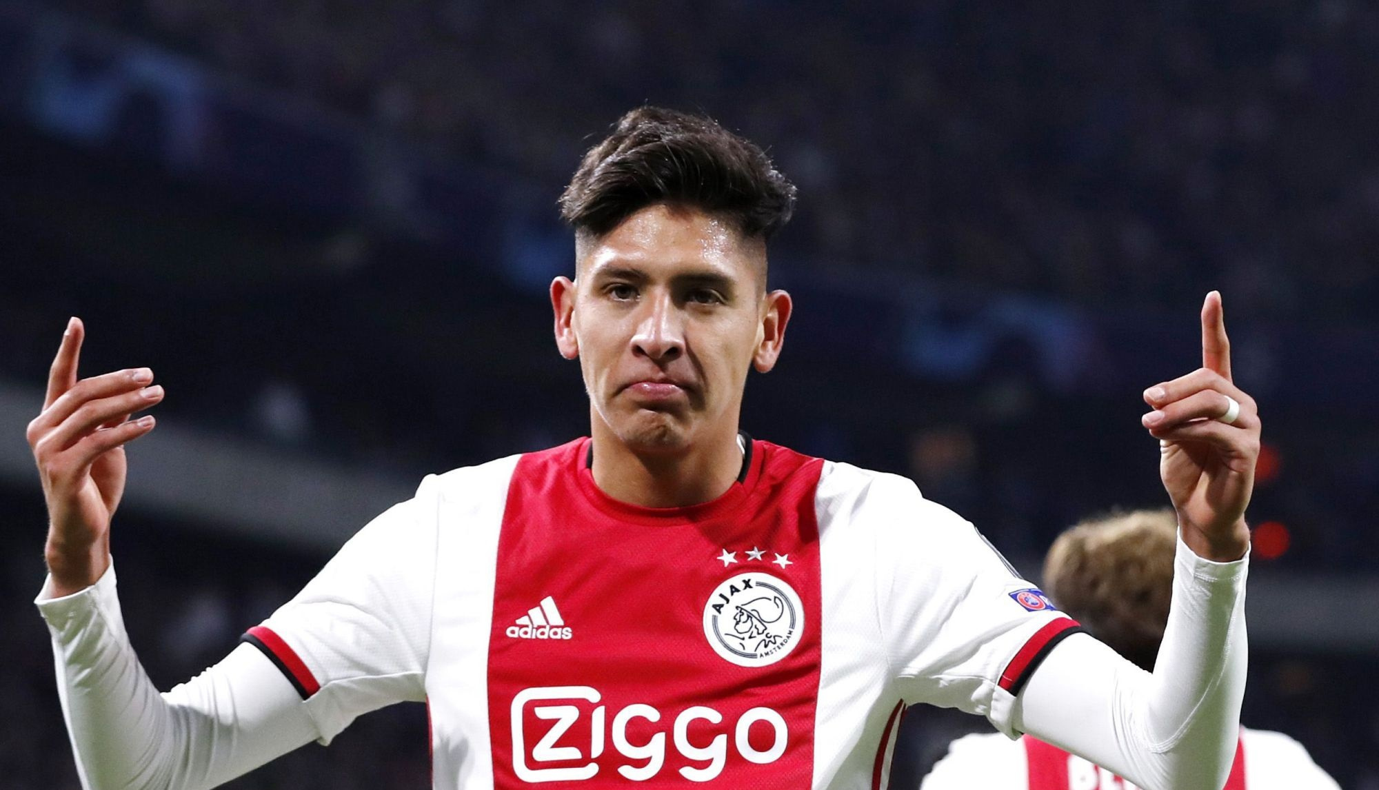 Edson Alvarez said goodbye to Ajax with tears in his eyes for a great detail - Gossibox.com