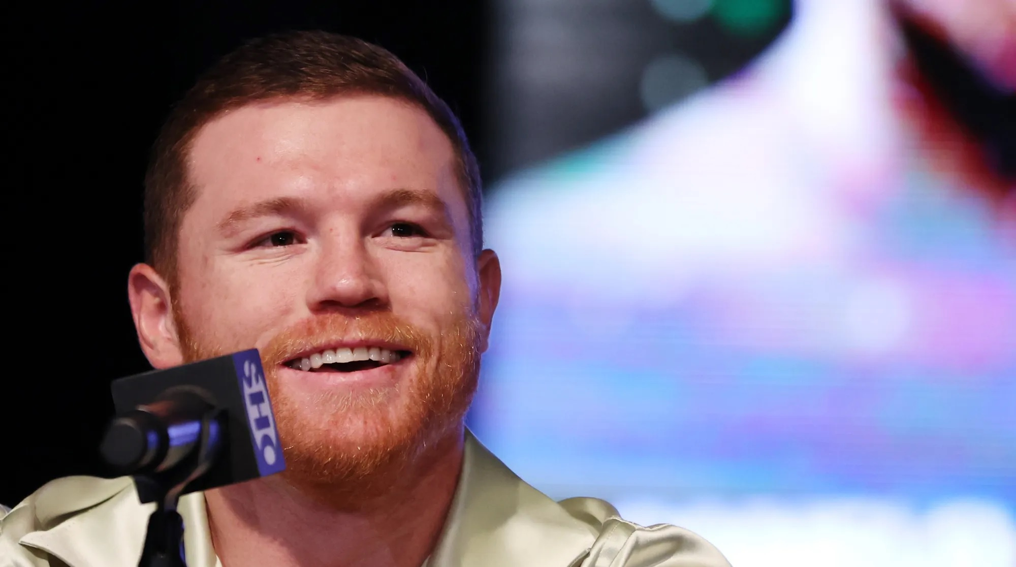 Canelo Alvarez boasted a millionaire look of USD3 million dollars after confrontation with Jermell Charlo - Gossibox.com