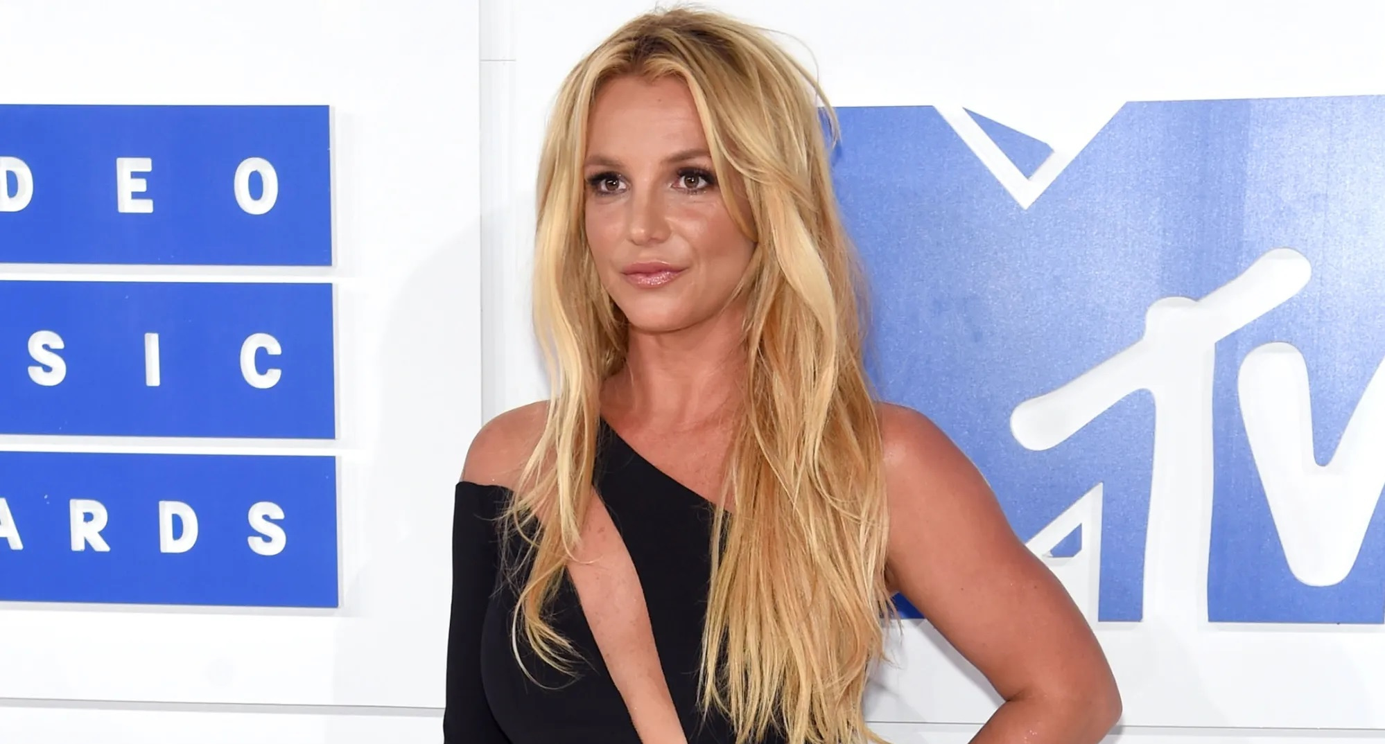 Britney Spears writes a message on social networks about her divorce