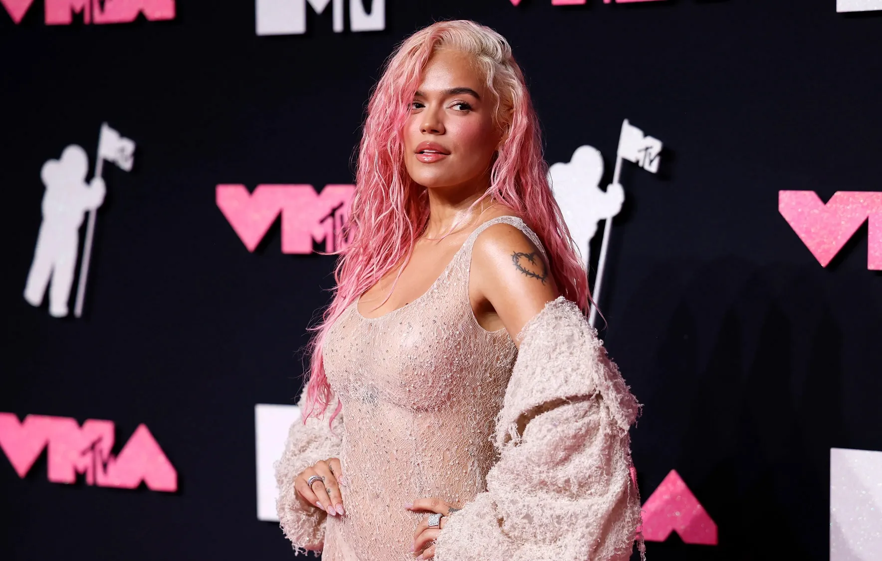 Karol G translucent looks and show drive Anuel AA crazy at the MTV Video Music Awards 2023