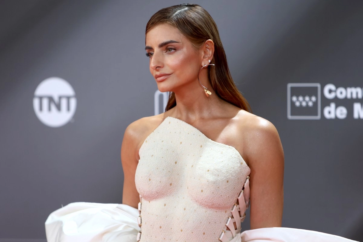 AISLINN Derbez Reflect on your three years of singleness AISLINN Derbez Reflect on your three years of singleness