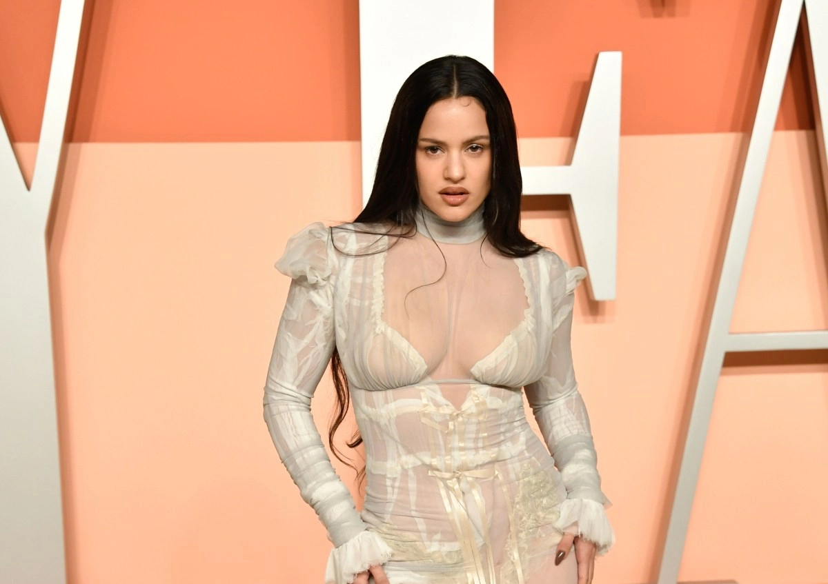 Rosala explains why she dressed as a nun for the cover of her new album