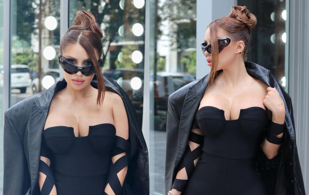 Alexa Dellanos reveals her underwear while traveling in a car Alexa Dellanos reveals her underwear while traveling in a car