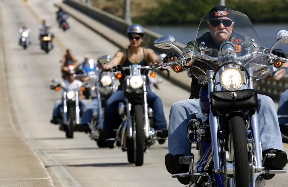 Organ donations and transplants increase on days with higher concentrations of motorcycles