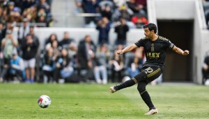 According to reports, Carlos Vela would have already agreed to join Chivas de Guadalajara and Liga MX
