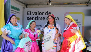 Thousands Celebrate Salvadoran Day in Los Angeles