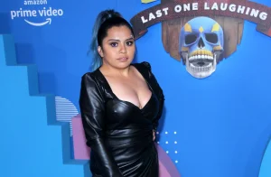 Bea makes a fool of Sergio Mayer Mori in 'La Granja VIP'