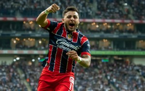 Alexis Vega to the Eagles of America? The Chivas de Guadalajara star conceives the possibility of wearing cream-blue